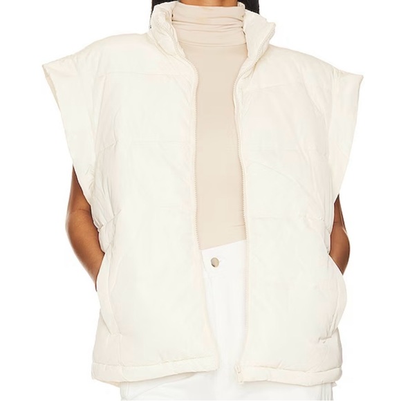 WeWoreWhat Jackets & Blazers - ❄️WeWoreWhat Puffer❄️